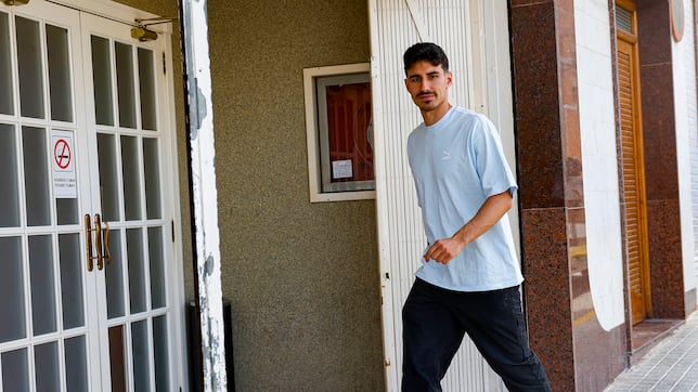 Andre Almeida se asoma a la salida