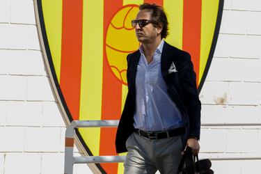 Oficial: Diego L¨®pez renueva hasta 2027