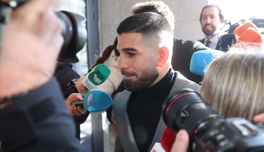 Ilia Topuria wins biggest battle yet: “My daughter is my priority”