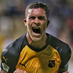 Arregui: Depresión, otros dolores y solidaridad como escape