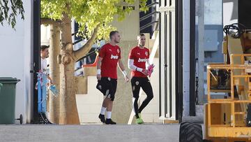17/10/19
ENTRENAMIENTO DEL VALENCIA CF PUERTA CERRADA - CILLESSEN - JAUME
