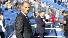 El Alavés destituye a De Biasi