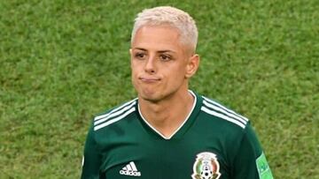 Javier Hern&aacute;ndez &quot;Chicharito&quot; con cara de circunstancias en un partido con la selecci&oacute;n de M&eacute;xico del Mundial de Rusia.