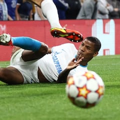 Barrios, entre los mejores en el inicio de Champions League