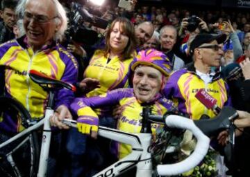 El ciclista franc¨¦s de 105 a?os que bate el r¨¦cord de la hora
