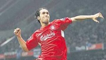 <b>NO FALLA. </b>Luis García celebra su gol, el segundo del Liverpool al Chelsea.