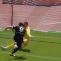 Damián Pizarro no pudo tener una chance mejor para su primer gol en Udinese: ¡área chica!