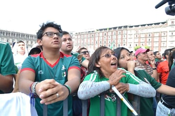 Así se vivió la derrota de la Selección Mexicana en el Zócalo de la CDMX