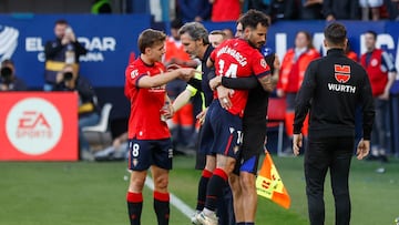 Rubén García celebra el gol con sus compañeros.