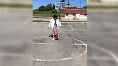 Freestyler Lisa Zimouche demuestra habilidad para dominar un ovoide