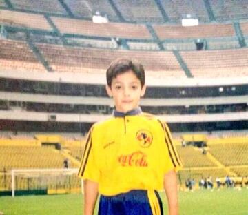 Un día te tomas una foto en el Estadio Azteca con la playera del América; años después, tus sueños se vuelven realidad y ya eres profesional