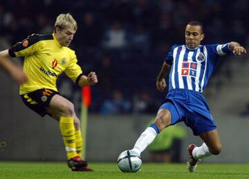 Atlético de Madrid: 2006/07 
Oporto: 2001-05