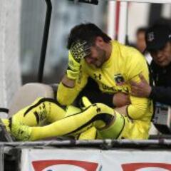 Camarín de Colo Colo quedó golpeado tras lesión de Garcés