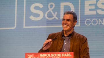 El presidente del Gobierno, Pedro Sánchez, interviene durante la clausura de la convención política del PSOE, a 21 de enero de 2024, en A Coruña, Galicia (España). El PSOE celebra durante el fin de semana su Convención Política bajo el lema ‘Impulso de país’. Durante el encuentro, el PSOE busca actualizar su ideario con una serie de resoluciones que marcan los cuatro años de legislatura. Además, la cita supone apoyo al PSdeG para las próximas elecciones gallegas del 18 de febrero, y también para las elecciones europeas de este año. La convención ha reunido a numerosos políticos del partido entre ministros, dirigentes territoriales y delegados de cada federación, además del secretario general y presidente del Gobierno.
21 ENERO 2024;A CORUÑA;GALICIA;CONVENCIÓN POLÍTICA PSOE;PEDRO SÁNCHEZ
M. Dylan / Europa Press
21/01/2024