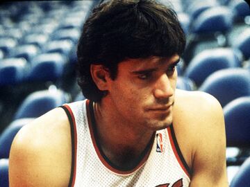 Fernando Martín fue elegido por los Nets de Nueva Jersey con el número 14 en la segunda ronda y sus derechos fueron vendidos a los Trail Blazers de Portland con los que jugó la temporada de 1986-1987. Convirtiéndose en el primer español y segundo europeo 