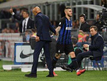 Inter Milan's Mauro Icardi with coach Luciano Spalletti as he is substituted against Juventus in April.