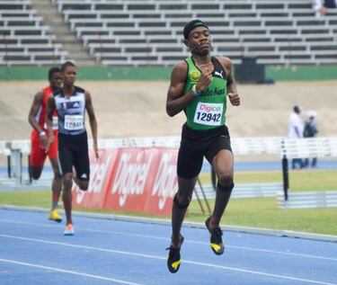 Bolt: un chico de 15 años le desbanca en los Carifta Games