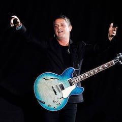Alejandro Sanz presenta a su hijo Alexander: "Compartimos vida, compartimos pasiones"