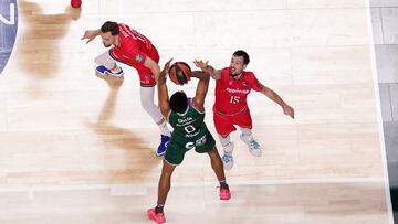 Acción de Taylor ante Lluis Costa.