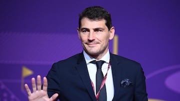 (FILES) In this file photo taken on April 1, 2022 former Spanish footballer and world cup winner Iker Casillas arrives for the draw for the 2022 World Cup in Qatar at the Doha Exhibition and Convention Center. - Spain's World Cup-winning goalkeeper Iker Casillas said on October 9, 2022 his Twitter feed had been hacked after a tweet from his account earlier in the day had claimed he was gay. Casillas, who made 275 appearances for Real Madrid, had apparently tweeted: "I hope you respect me: I'm gay." (Photo by FRANCK FIFE / AFP)