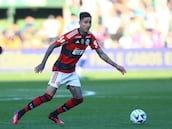 Pulgar y Flamengo se olvidan de Sampaoli y arman una fiesta: el chileno estuvo cerca de anotar