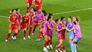 Spain's midfielder #06 Aitana Bonmati (4R) celebrates with teammates after scoring Spain's first goal during the UEFA Women's Euro 2025 semi-final football match between Germany and Spain at the Letzigrund Stadium in Zurich, on July 23, 2025. (Photo by SEBASTIEN BOZON / AFP)