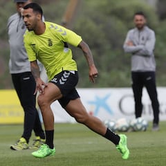 Pepe Mel: “Es maravilloso tener a un futbolista como Viera”