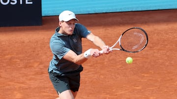 Jannik Sinner, contra Arthur Fils, en el Madrid Open.