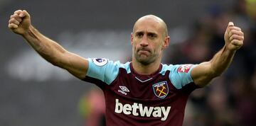 El argentino extendió su contrato y jugará otra temporada completa como lateral derecho del West Ham.