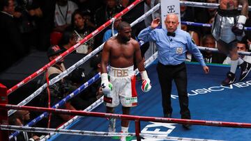 Floyd Mayweather durante la exhibición con Gotti en México.