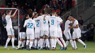 Los jugadores del Real Madrid celebran el gol de Cristiano Ronaldo.