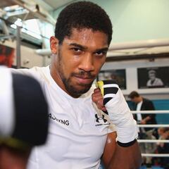 KO de Joshua al despertador antes de pelear ante Povetkin