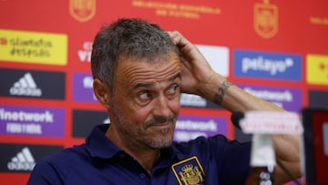 GRAF7978. MADRID, 16/09/2022.- El seleccionador Luis Enrique anuncia la nueva lista de la convocatoria para los dos últimos partidos de la fase de grupos de la Liga de Naciones ante Suiza y Portugal en Madrid, este viernes. La llamada de Nico Williams y Borja Iglesias para la delantera de la selección española, son las dos grandes novedades de la convocatoria. EFE/ Juan Carlos Hidalgo