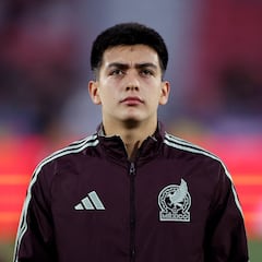 Afición ve en Gilberto Mora el futuro de la Selección Mexicana y piden que lo cuiden