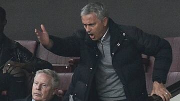 Mourinho podría ser sancionado sin entrar al estadio del Swansea