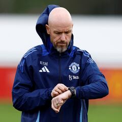 Ten Hag se aferra a sus títulos