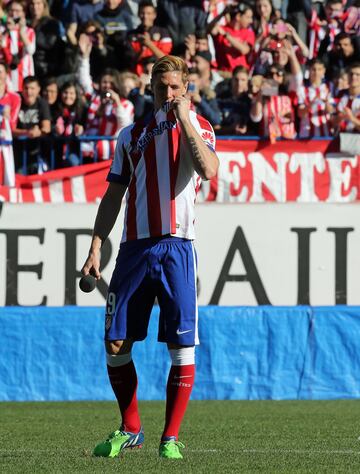 "Es muy bonito volver a casa. Algún día me tendréis que explicar qué he hecho yo para que me tratéis así de bien. Llevaba mucho tiempo esperando este momento (...) Gracias de corazón. Siempre estáis por encima de lo que uno puede esperar", dijo ese día a la afición del equipo de su vida. 
