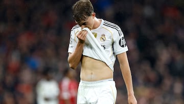 Huijsen paga la novatada