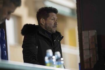 Simeone en la grada debido a su sanción.