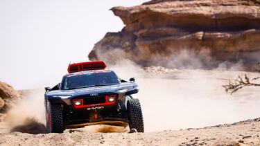 202 Sainz Carlos (spa), Cruz Lucas (spa), Team Audi Sport, Audi RS Q e-tron, Auto FIA T1/T2, action during the Stage 10 of the Dakar Rally 2022 between Wadi Ad Dawasir and Bisha, on January 12th 2022 in Bisha, Saudi Arabia - Photo Fr¨¦d¨¦ric Le Floch / DPPI