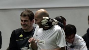 Un humorista francés llamó a Casillas fingiendo ser Zidane