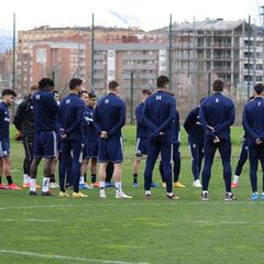 Seis casos positivos por COVID-19 en el Mirandés