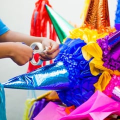 ¿Cómo elaborar una piñata tradicional de 7 picos para navidad?: paso a paso y materiales