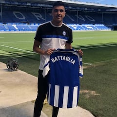 Battaglia: "Estoy muy motivado para jugar en el Alavés y más en el año de su Centenario"