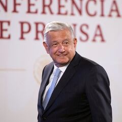 AMLO fija postura: no va a desaparecer los consultorios de farmacia