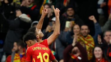 Soccer Football - International Friendly - Spain v Brazil - Santiago Bernabeu, Madrid, Spain - March 26, 2024 Spain's Rodri celebrates scoring their first goal with Lamine Yamal REUTERS/Juan Medina