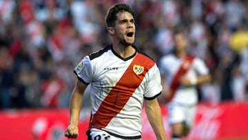 José Ángel Pozo celebra el primer gol contra el Barcelona.