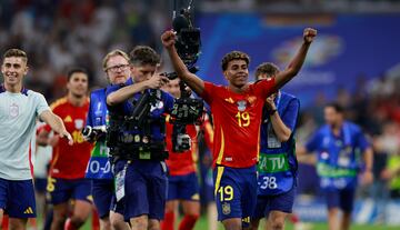 Lamine Yamal celebra el pase a la final de la Eurocopa.