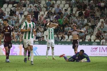 Alves, el nico cedido que aprueba
