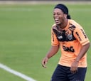Ronaldinho podría recuperarse y jugar el Mundial de clubes